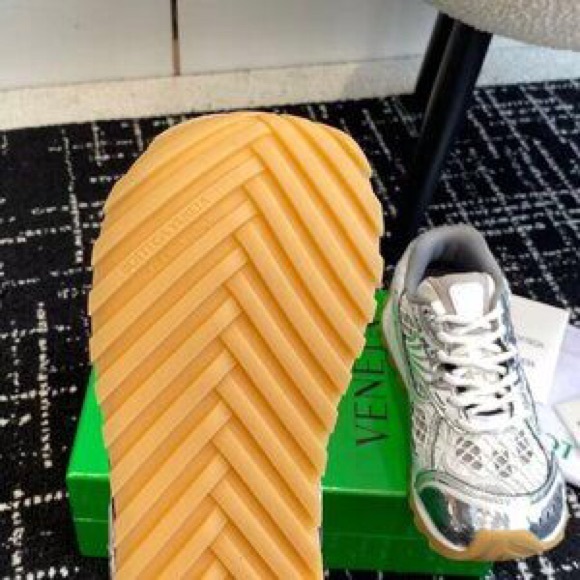 Bottega Veneta Metallic Silver Lace-Up Sneakers with Gum Sole - Picture 7 of 8